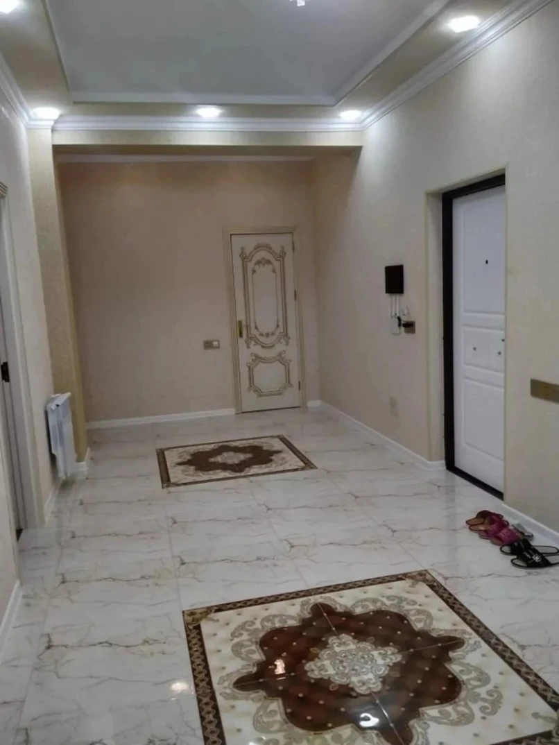 Satılır yeni tikili 2 otaqlı 97 m², Saray q-1