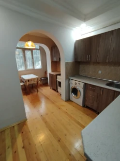 İcarə köhnə tikili 2 otaqlı 60 m², Əhmədli m.
