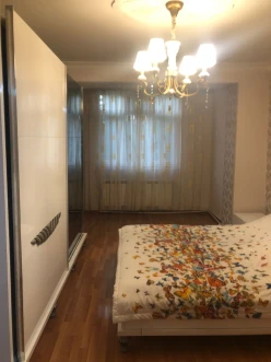 Satılır köhnə tikili 3 otaqlı 96 m², Bakıxanov q.