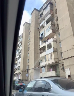 Satılır köhnə tikili 3 otaqlı 70 m², M.Ə.Rəsulzadə q