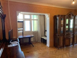 İcarə köhnə tikili 2 otaqlı 65 m², Azadlıq prospekti m.