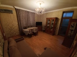 Satılır köhnə tikili 2 otaqlı 64 m², Yasamal r.
