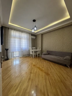 İcarə yeni tikili 2 otaqlı 60 m²,  Xırdalan