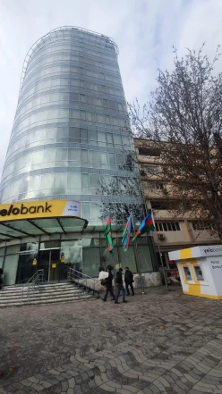 Satılır köhnə tikili 3 otaqlı 83 m², 28 May m.