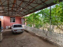 Satılır bağ evi 110 m², Buzovna Satılır bağ evi 110 m², Buzovna