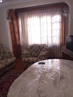 Satılır köhnə tikili 2 otaqlı 55 m², Badamdar q.