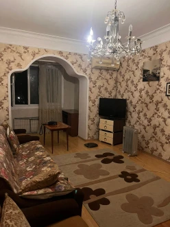 İcarə köhnə tikili 2 otaqlı 60 m², İnşaatçılar m.