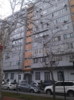 Satılır köhnə tikili 2 otaqlı 49 m², Gənclik m.