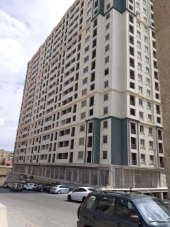 Satılır yeni tikili 3 otaqlı 147 m², İnşaatçılar m.