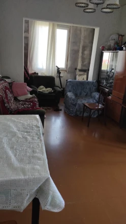 Satılır köhnə tikili 2 otaqlı 60 m², 9-cu mikrorayon q.