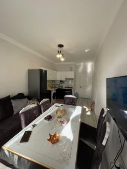 Satılır yeni tikili 2 otaqlı 75 m², İnşaatçılar m.