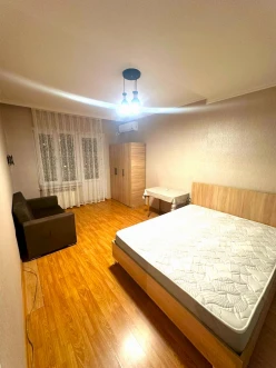 İcarə köhnə tikili 2 otaqlı 40 m², Gənclik m.