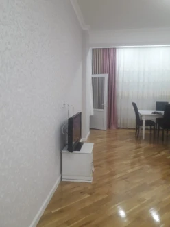 İcarə yeni tikili 2 otaqlı 70 m², Nərimanov r.