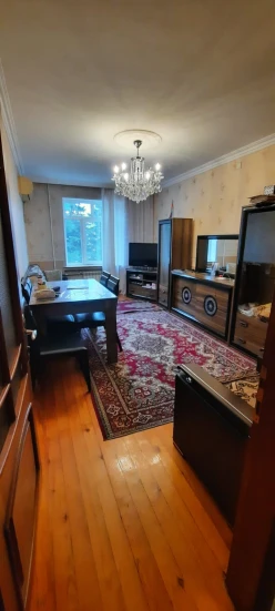 Satılır köhnə tikili 5 otaqlı 120 m², Əhmədli m.