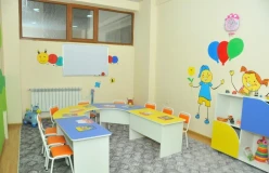 İcarə ofis 6 otaqlı 210 m²,  İnşaatçılar m.