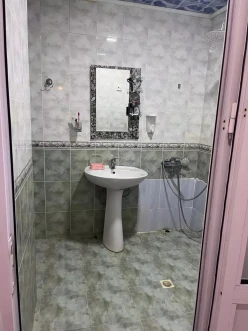 Satılır köhnə tikili 5 otaqlı 91 m², Yeni Günəşli q.