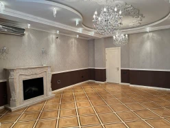 Продаётся новая трёхкомнатная квартира площадью 151 м² рядом со станцией метро 28 Мая.