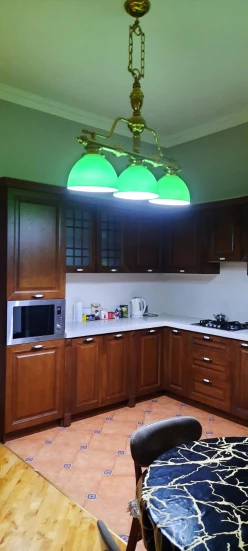 İcarə köhnə tikili 2 otaqlı 90 m², Sahil m.