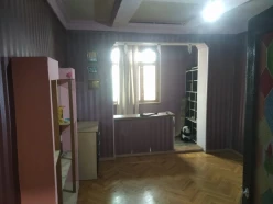 Satılır köhnə tikili 2 otaqlı 65 m², Yasamal r.