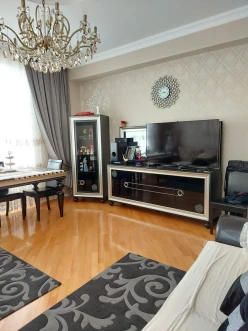 Satılır yeni tikili 2 otaqlı 80 m², Yeni Yasamal q.