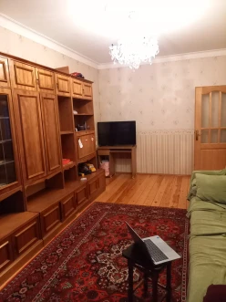 Satılır köhnə tikili 3 otaqlı 80 m², İnşaatçılar m.