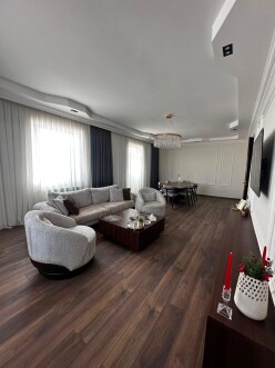 İcarə ofis 7 otaqlı 300 m²,  Xətai