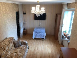 Satılır köhnə tikili 1 otaqlı 32 m², Elmlər Akademiyası m.