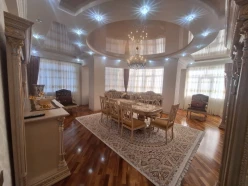 Satılır yeni tikili 4 otaqlı 200 m²,  Gənclik m.