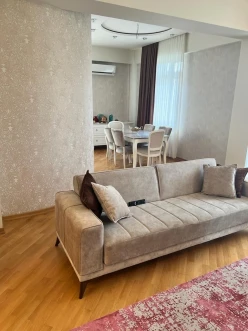 Satılır yeni tikili 2 otaqlı 72 m², Yeni Yasamal q.