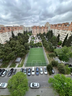 Satılır köhnə tikili 2 otaqlı 56 m², Əhmədli m.