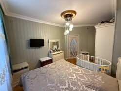 Satılır yeni tikili 4 otaqlı 140 m², İnşaatçılar m. Satılır yeni tikili 4 otaqlı 140 m², İnşaatçılar m.