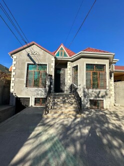 Satılır ev/villa 4 otaqlı 125 m²,  Bakıxanov