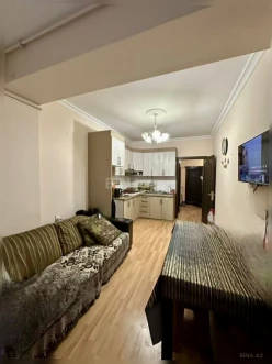 Satılır yeni tikili 2 otaqlı 45 m²,  İnşaatçılar m.
