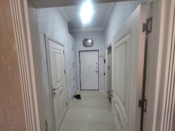 Satılır yeni tikili 2 otaqlı 45 m², İnşaatçılar m. Satılır yeni tikili 2 otaqlı 45 m², İnşaatçılar m.