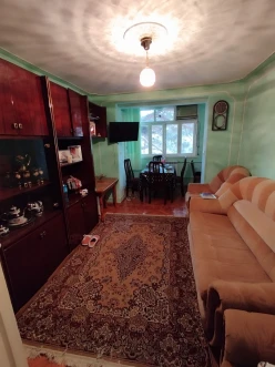 Satılır köhnə tikili 2 otaqlı 45 m², İnşaatçılar m.