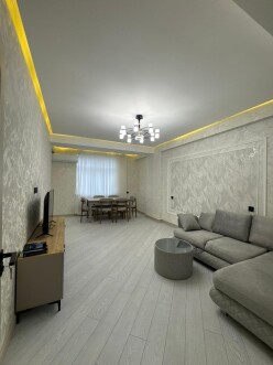 İcarə yeni tikili 2 otaqlı 70 m²,  Xırdalan