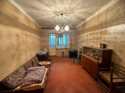 Satılır köhnə tikili 4 otaqlı 100 m², Azadlıq prospekti m.