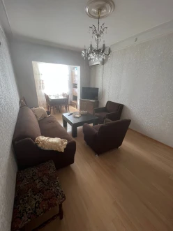 Satılır köhnə tikili 3 otaqlı 84 m², 9-cu mikrorayon q-3