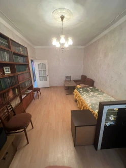 Satılır köhnə tikili 3 otaqlı 84 m², 9-cu mikrorayon q-2