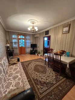 Satılır köhnə tikili 2 otaqlı 50 m², Qaraçuxur q.