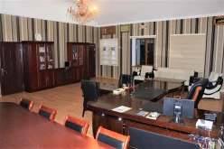 İcarə ofis 12 otaqlı 400 m², 9-cu mikrorayon q.