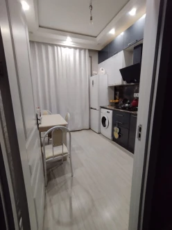 Satılır yeni tikili 2 otaqlı 60 m², İnşaatçılar m.