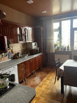 Satılır yeni tikili 3 otaqlı 141 m², Azadlıq prospekti m.