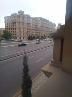 Satılır köhnə tikili 2 otaqlı 75 m², Nəriman Nərimanov m.