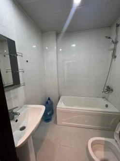 Satılır yeni tikili 1 otaqlı 40 m², İnşaatçılar m.