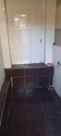 Продаётся 5-комнатная вилла площадью 119 м² рядом со станцией метро İnşaatçılar.