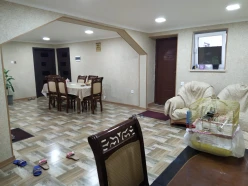 Satılır ev/villa 7 otaqlı 208 m², Badamdar q.