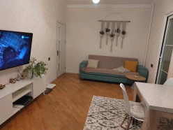 Satılır köhnə tikili 2 otaqlı 40 m², Azadlıq Prospekti m.