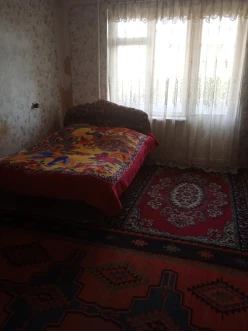 Satılır köhnə tikili 4 otaqlı 105 m², Badamdar q.