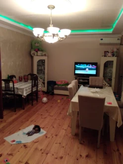 Satılır köhnə tikili 5 otaqlı 100 m², Badamdar q.